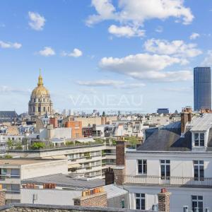 Paris VIIe - Gros caillou - Dernier étage avec terrasse avec vue