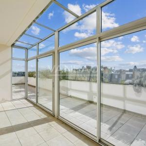 Paris VIIe - Gros caillou - Dernier étage avec terrasse avec vue