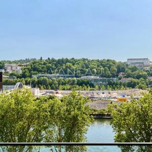 EXCLUSIVITE - 3 pièces en étage élevé avec terrasse