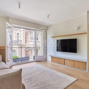 Paris XVIe- Villa Scheffer - Studio avec balcon