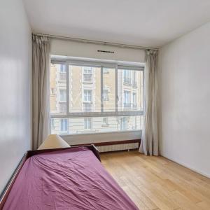Paris XVe - Cambronne - Appartement trois pièces avec balcon