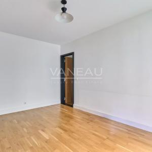Courbevoie - République - Appartement au calme