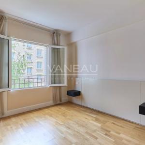 Courbevoie - République - Appartement au calme