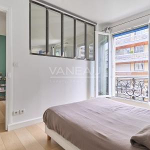 Paris XVIIIe - Villa Saint-Michel - Deux pièces en étage élevé vendu occupé
