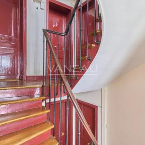 Paris XVIIIe - Villa Saint-Michel - Deux pièces en étage élevé vendu occupé
