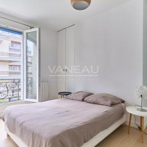 Paris XVIIIe - Villa Saint-Michel - Deux pièces en étage élevé vendu occupé