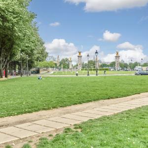 Paris VIIe - Esplanade des Invalides - Appartement familial calme et lumineux