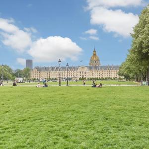 Paris VIIe - Esplanade des Invalides - Appartement familial calme et lumineux