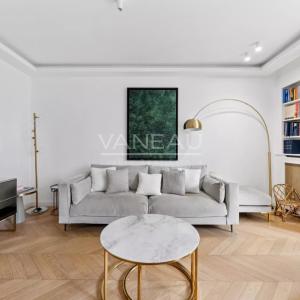 Paris XVIe - Village d'Auteuil - Bel appartement rénové avec grand balcon. Sectorisation JB Say.
