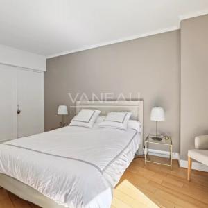 Paris XVIe - Flandrin - Henri Martin - Duplex "comme une maison" - Balcon large et vue verdoyante.