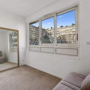 Paris XVIe - Ranelagh - Duplex en dernier étage - Terrasses et verdure.