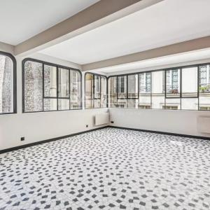 Paris IXe - Saint Georges / Rue des Martyrs - Maison de ville rénovée avec rooftop 42 m2 DPE C