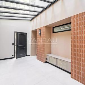 Paris IXe - Saint Georges / Rue des Martyrs - Maison de ville rénovée avec rooftop 42 m2 DPE C