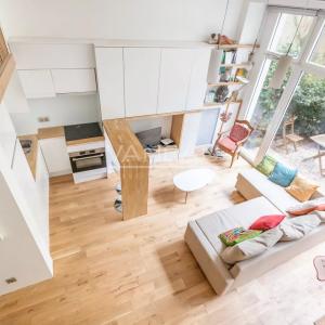 PARIS VIe _ Loft Rez de jardin Pont Neuf
