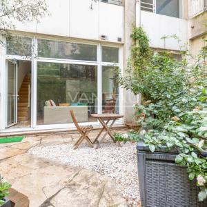 PARIS VIe _ Loft Rez de jardin Pont Neuf