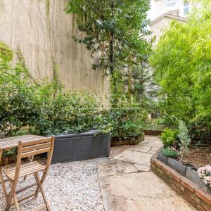 PARIS VIe _ Loft Rez de jardin Pont Neuf