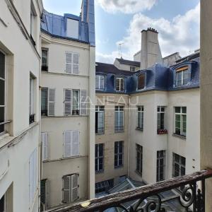 Paris IVe - Vieille du Temple - Trois pièces ensoleillé ascenseur