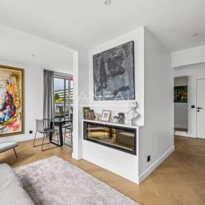 Appartement d'exception avec vue imprenable sur la Tour Eiffel - Etage élevé avec balcon filant et arboré -