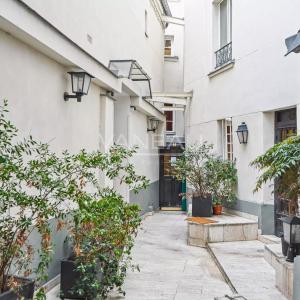 Paris XVe Breteuil -  Studio de charme dans une ravissante copropriété