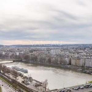 Paris XVe - Grenelle - Appartement familial vue dégagée sur la Seine