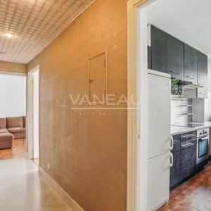 Paris XVe - Volontaires-Blomet - Appartement trois pièces avec balcon au calme