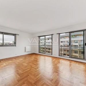 PARIS XVe Saint-Lambert - Bel appartement familial au dernier étage
