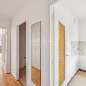 Paris XIIe - Picpus : Appartement une pièce transformable en deux pièces, balcon au calme