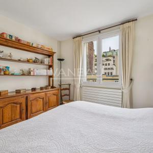 Paris XVe - Appartement trois pièces avec balcon