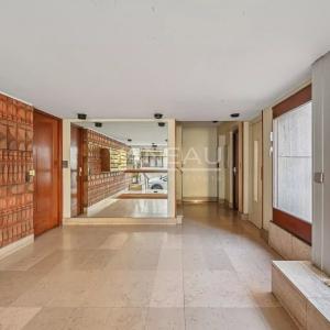 Paris XVe - Georges Brassens : Appartement trois pièces en très bon état