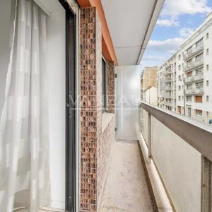 Paris XVe - Volontaires / Vaugirard : Studio lumineux avec balcon