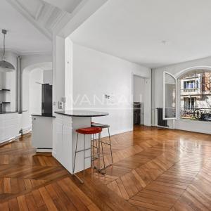 PARIS XVIe - EGLISE D'AUTEUIL - BEL APPARTEMENT FAMILIAL - 4 à 5 CHAMBRES