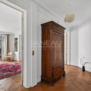 PARIS XVI - Passy Muette - Bel appartement - Deux chambres - Etage élevé.