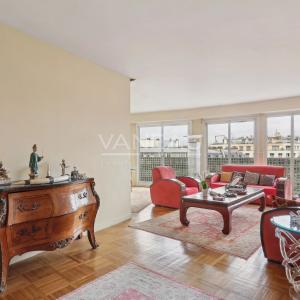 PARIS XVI - Auteuil Sud - Appartement familial avec balcon large et vue dégagée.