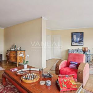 PARIS XVI - Auteuil Sud - Appartement familial avec balcon large et vue dégagée.