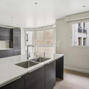 Paris XVIe - Georges Mandel - Appartement familial de 160 m2 Etage Elevé