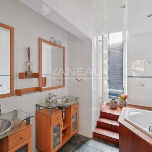 Évreux (27) - Magnifique propriété. Domaine sur parc arboré de 2200 m² -