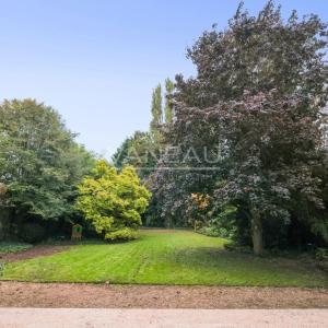 Évreux (27) - Magnifique propriété. Domaine sur parc arboré de 2200 m² -