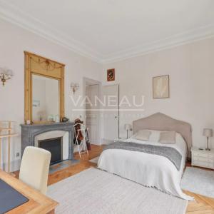 Évreux (27) - Magnifique propriété. Domaine sur parc arboré de 2200 m² -
