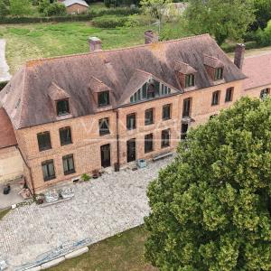 Ancien Relais de Poste 18ème de 700 m² (habitation et événementiel) - A proximité de Rouen -