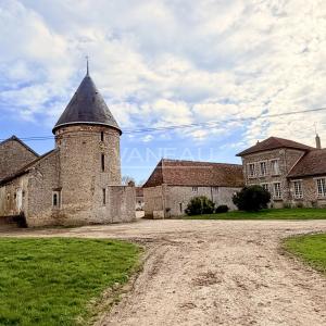 Corps de ferme historique - La Chapelle-Gauthier (Seine-et-Marne) -