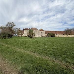 Corps de ferme historique - La Chapelle-Gauthier (Seine-et-Marne) -