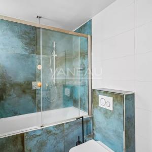 Paris VIe - Proche Luxembourg - Appartement refait de deux chambres au 3eme étage