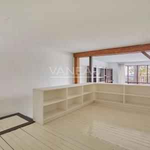 Paris Xe - Albert Thomas / Lancry - Charmant loft sur une cour arborée avec espace extérieur.