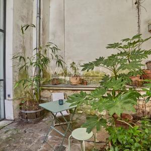 Paris Xe - Albert Thomas / Lancry - Charmant loft sur une cour arborée avec espace extérieur.