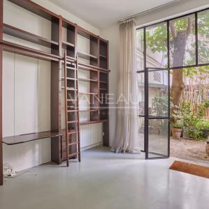 Paris Xe - Albert Thomas / Lancry - Charmant loft sur une cour arborée avec espace extérieur.