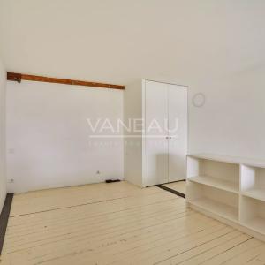Paris Xe - Albert Thomas / Lancry - Charmant loft sur une cour arborée avec espace extérieur.