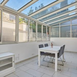 Paris XIVE - En face du Parc Montsouris, maison emblématique de 174 m² de 3 à 5 chambres et 60m² d'extérieur