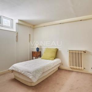 Paris XIVE - En face du Parc Montsouris, maison emblématique de 174 m² de 3 à 5 chambres et 60m² d'extérieur