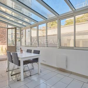 Paris XIVE - En face du Parc Montsouris, maison emblématique de 174 m² de 3 à 5 chambres et 60m² d'extérieur