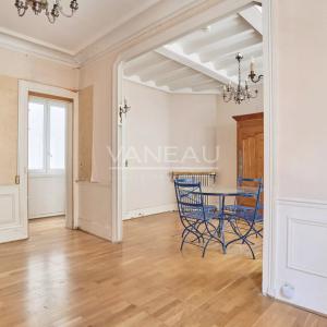 PARIS XVè  Ernest Renan : 2 pièces de charme à rénover